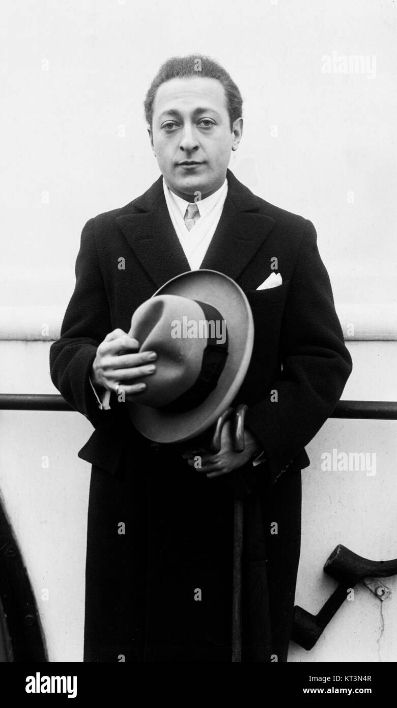 Le Heifetz LOC 38890u fait référence à une collection ou archive liée au violoniste renommé Jascha Heifetz. Il a une signification historique dans le domaine de la musique, montrant son influence sur la performance du violon classique. Banque D'Images