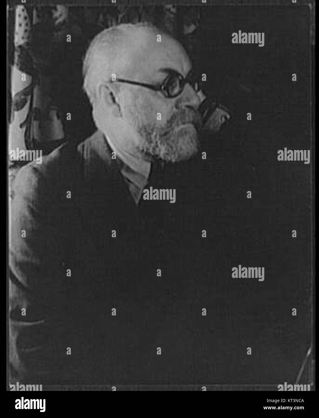 Une photographie de l'artiste français Henri Matisse prise par Carl Van Vechten, mettant en valeur le portrait de l'artiste pendant une période de son influence artistique. Banque D'Images