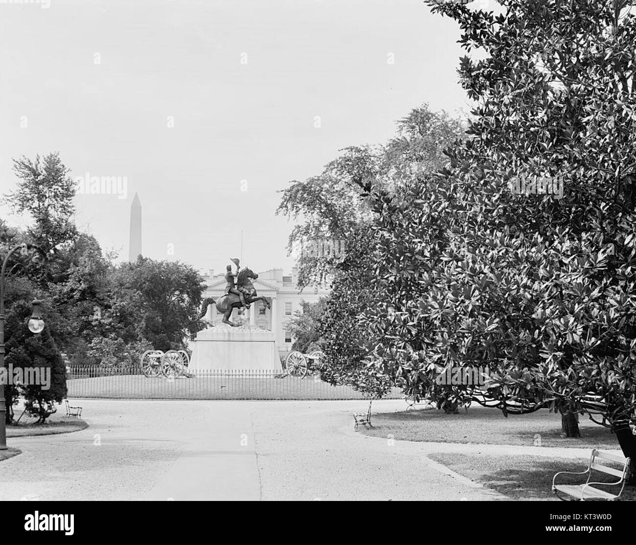 Jackson's Memorial, situé à Lafayette Park, Washington, DC, honore Andrew Jackson, le septième président des États-Unis. La statue commémore son héritage et son influence sur l'histoire américaine. Banque D'Images