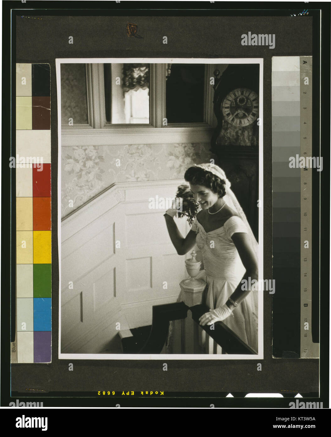 Jacqueline Bouvier Kennedy Onassis était une première dame américaine, épouse du président John F. Kennedy. Elle était connue pour son style, son équilibre et son dévouement aux arts et à la culture. Son influence s'étend au-delà de la Maison Blanche dans sa vie post-présidentielle. Banque D'Images