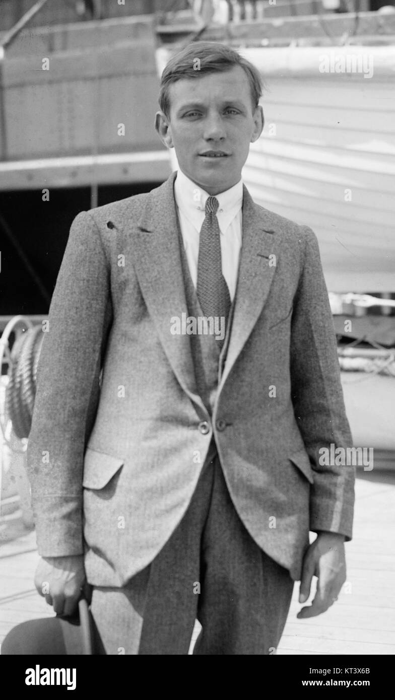 Jimmy Wilde était un boxeur britannique renommé, considéré comme l'un des plus grands champions poids mouches de l'histoire du sport. Il a gagné la reconnaissance pour ses compétences et ses réalisations dans le monde de la boxe. Banque D'Images