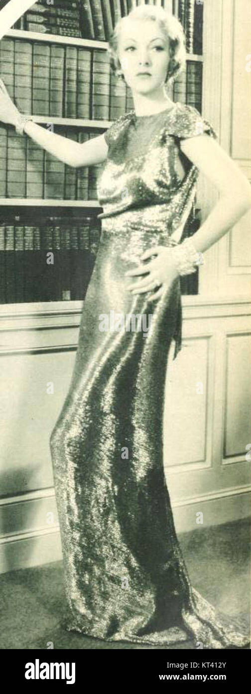 Karen Morley joue le rôle principal dans The crime Doctor (1934), un film dramatique criminel où sa performance joue un rôle central dans l'intrigue. Le film est un classique du début des années 1930, connu pour son histoire suspensive et ses performances de personnages fortes. Banque D'Images