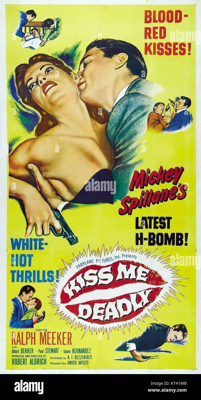 Kiss me Deadly est un film noir américain réalisé par Robert Aldrich en 1955. Connu pour son intrigue suspensive et son style gravissime, le film suit un détective privé démêlant une conspiration complexe. Il est considéré comme une œuvre phare dans le genre, contribuant au développement du film noir au milieu du XXe siècle. Banque D'Images