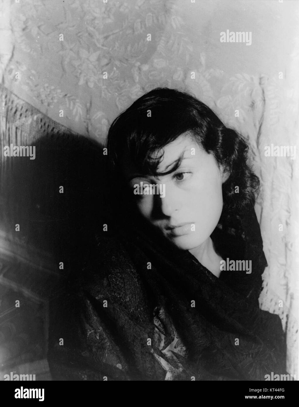 Luise Rainer, actrice connue pour son travail dans les films hollywoodiens classiques, est reconnue pour ses performances récompensées par un Oscar. Banque D'Images