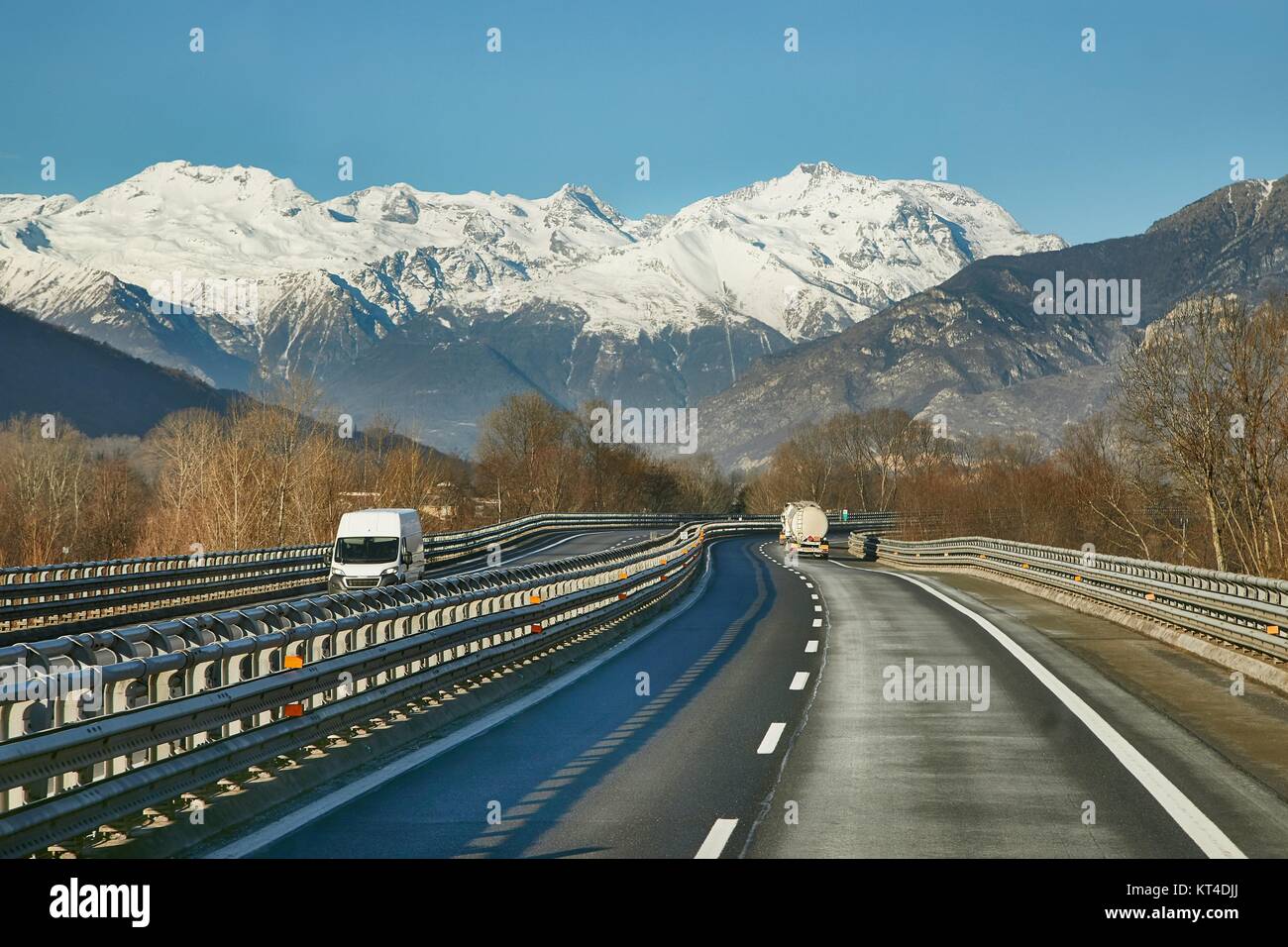 L'autoroute en Italie Banque D'Images