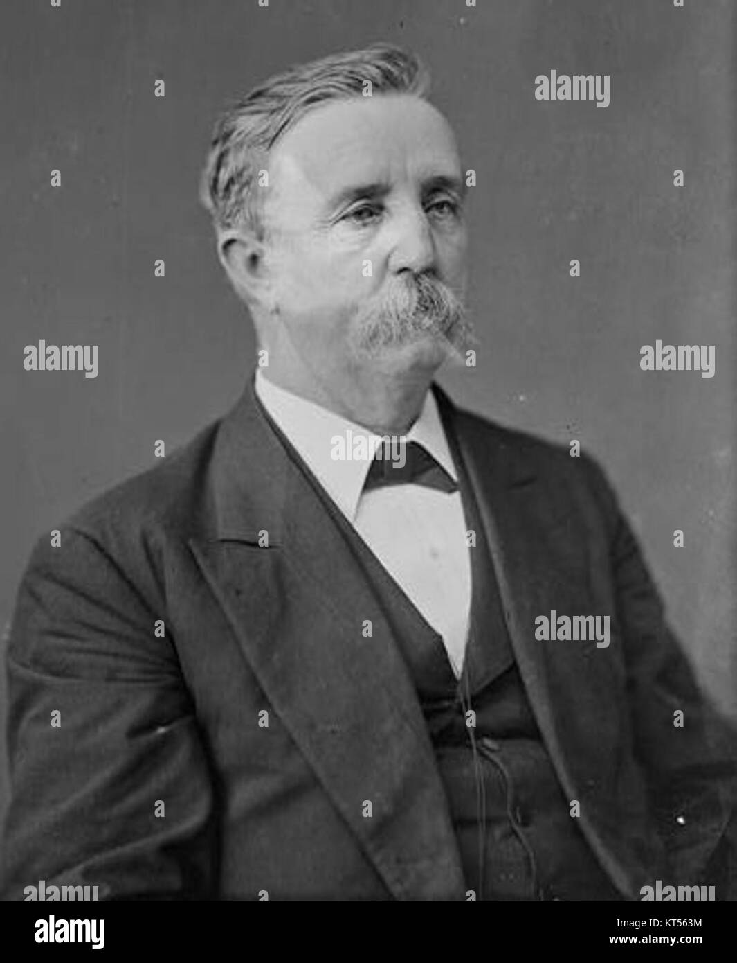 Mross est une référence à une personne ou une entreprise spécifique, connue pour ses contributions à une industrie particulière. Le contexte du nom peut faire référence à un travail dans les affaires, les arts créatifs ou la technologie. Banque D'Images