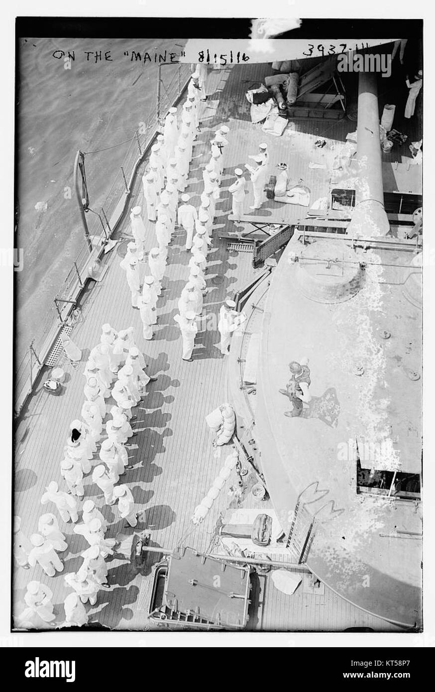 Une photographie du navire USS Maine, qui coula dans le port de la Havane en 1898, contribuant à la guerre hispano-américaine. L'image capture le navire, avec une importance historique notable liée à l'explosion du navire et à la guerre qui a suivi. Banque D'Images