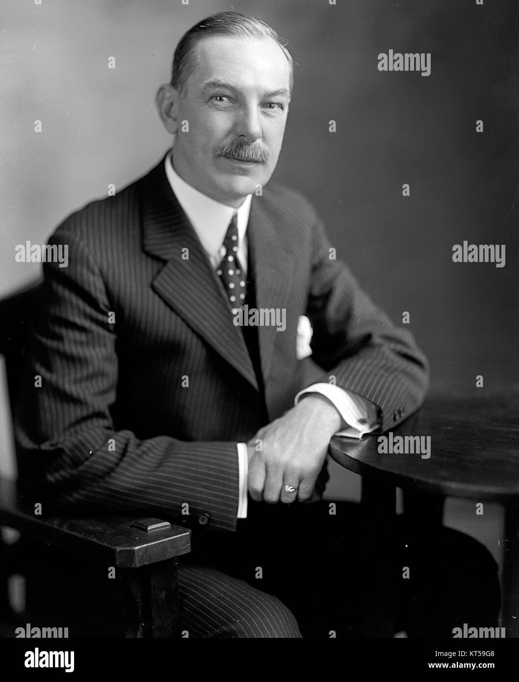 Amos H. Radcliffe était probablement un personnage historique ou un individu notable, mais d'autres recherches sont nécessaires pour bien comprendre leur signification et leur contexte. Banque D'Images