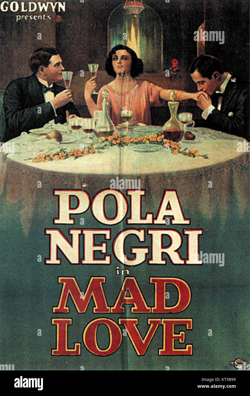 Pola Negri joue dans *Mad Love* (1935), un thriller psychologique, connu pour sa représentation de scènes émotionnelles et dramatiques intenses impliquant amour et obsession. Banque D'Images