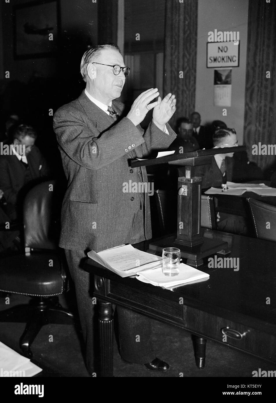 Roy Ayers est un musicien américain renommé, connu pour ses contributions aux genres jazz et funk. Son approche novatrice du vibraphone et son influence sur le développement de la fusion jazz dans les années 1970 ont fait de lui une figure pivot dans le monde de la musique. Banque D'Images