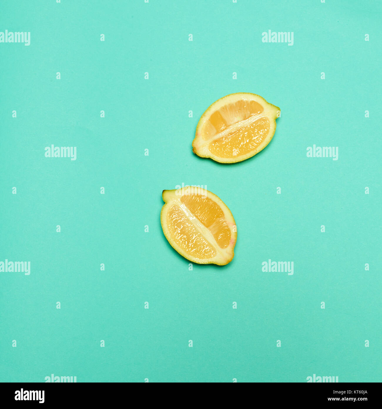 Citrons sur fond vert Banque D'Images Citrons sur fond vert Banque D'Images