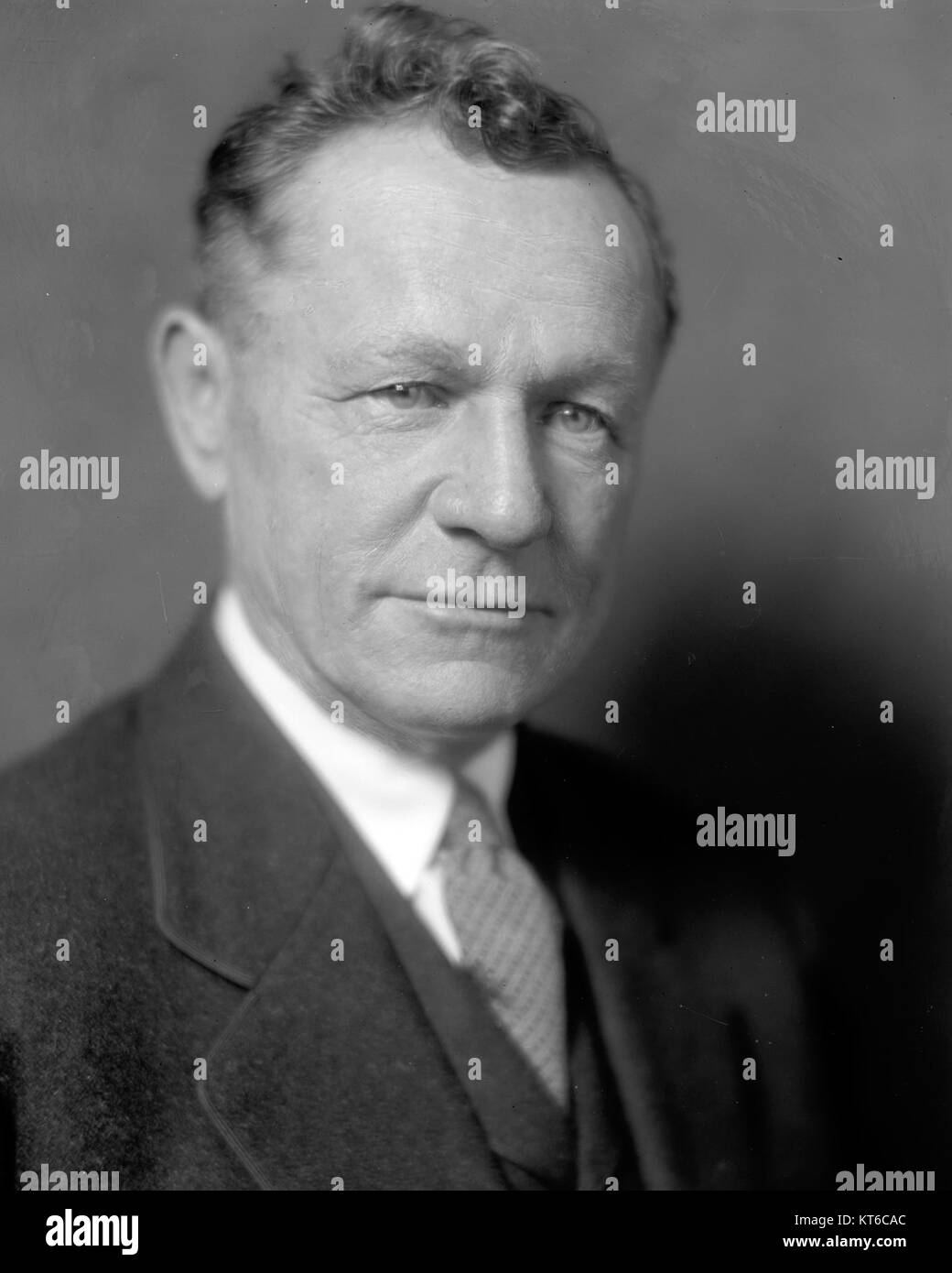 William Washington Larsen était un entrepreneur et homme d'affaires américain, connu pour ses contributions à diverses industries. Il a participé au développement des entreprises et a eu un impact significatif sur le paysage économique américain. Banque D'Images