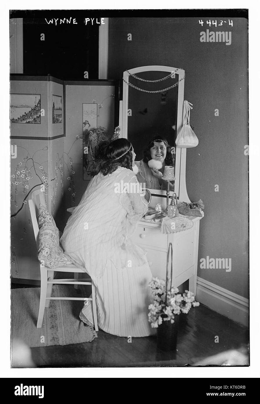 Photographie de Wynne Pyle, un individu capturé dans un moment franc. L'image donne un aperçu du comportement et du style de la personne. Banque D'Images