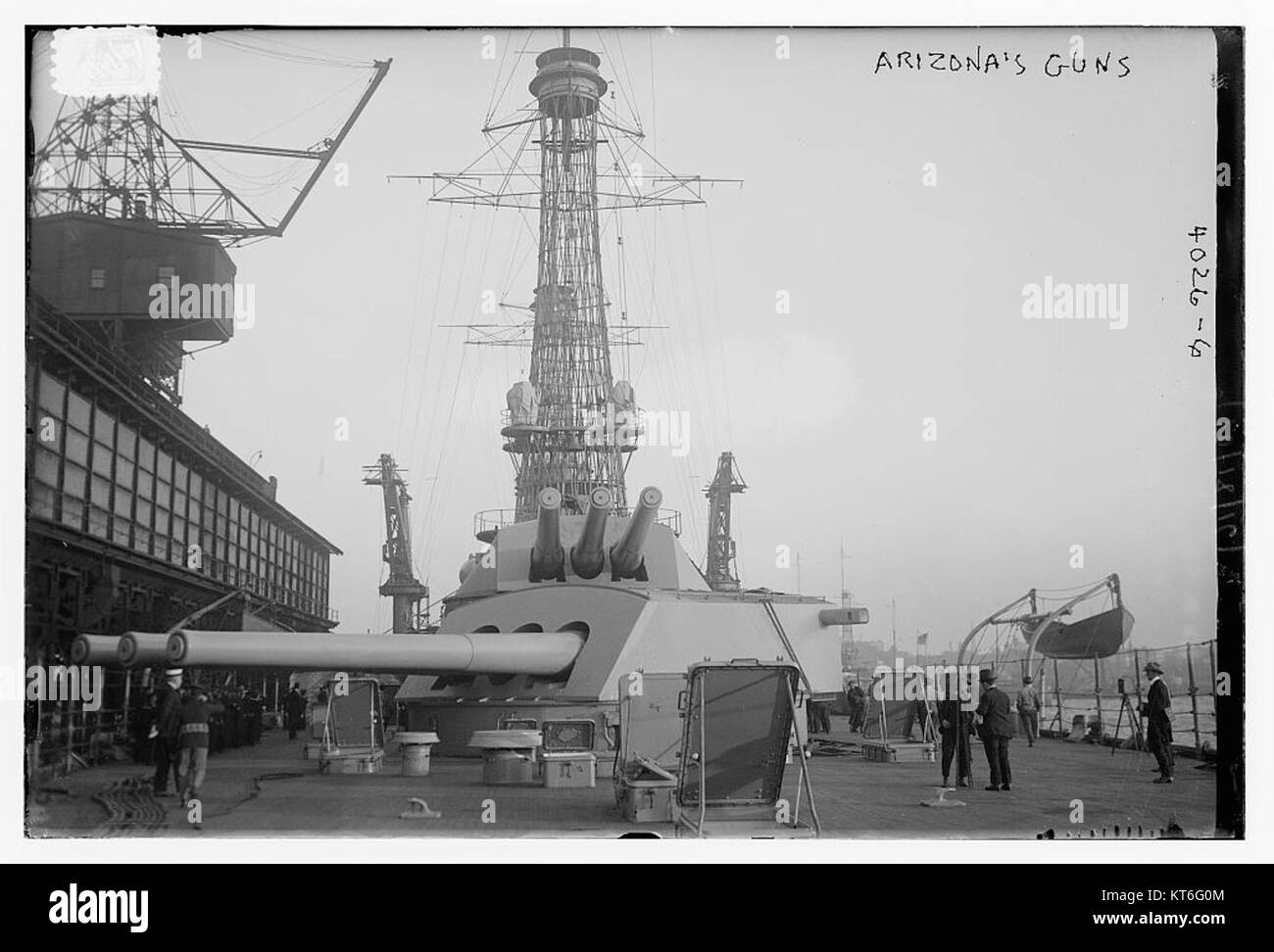 Les canons de l'ARIZONA, capturés dans une photographie historique, font partie de l'USS Arizona Memorial à Pearl Harbor, qui commémore les événements de l'attaque de 1941. Banque D'Images