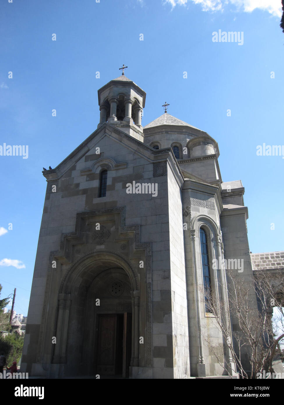 L'Armyanskaya Tserkov à Yalta, en Crimée, est une église arménienne connue pour son style architectural distinctif et son importance religieuse. Il sert de repère dans la région. Banque D'Images
