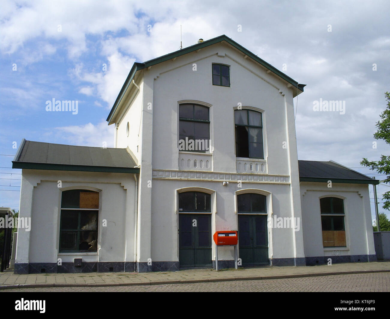 Arnemuiden est une ville des pays-Bas connue pour son importance historique et son rôle dans l'histoire maritime néerlandaise. Il est remarquable pour sa proximité avec l'eau, et son histoire est liée au commerce et aux industries de la pêche. Banque D'Images