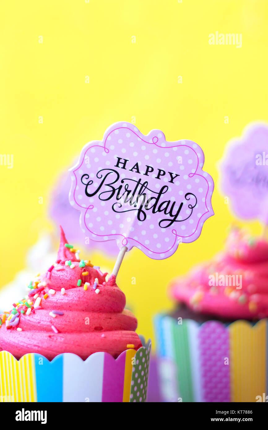 Joyeux Anniversaire Fond Banque D Image Et Photos Alamy