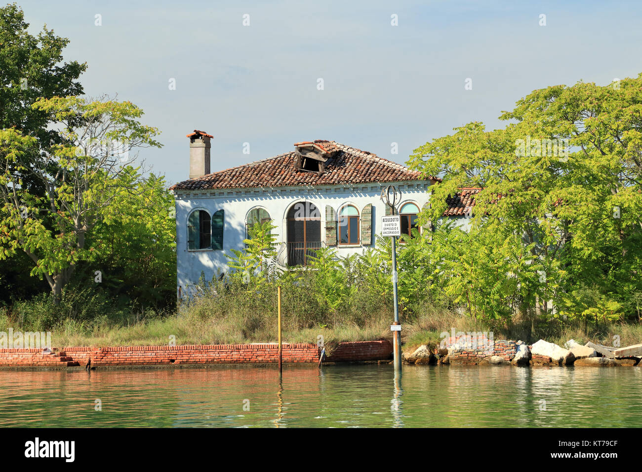 Villa abandonnée à Isola Mazzorbetto island Banque D'Images