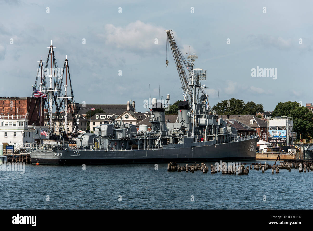 Boston Massachusetts USA 06.09.2017 - USS Cassin Young destroyer de classe Fletcher National Historic Landmark Banque D'Images