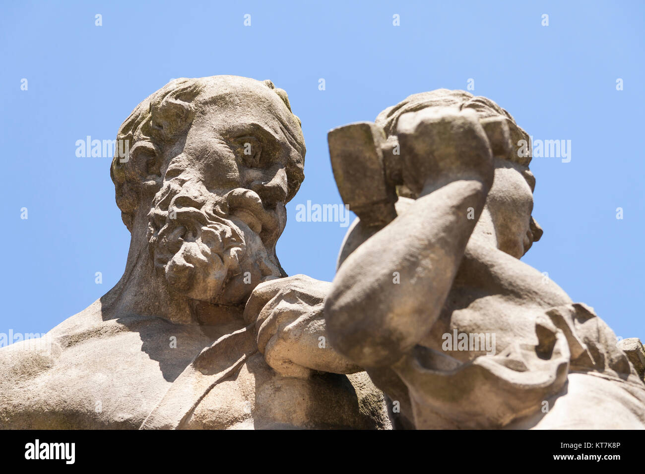 Skulpturen am Treppenaufgang Zur Alten Nationalgalerie Banque D'Images