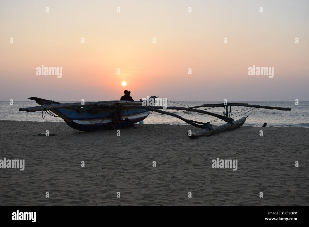 Coucher du soleil à la plage à Ceylan - Negombo Sri Lanka Banque D'Images