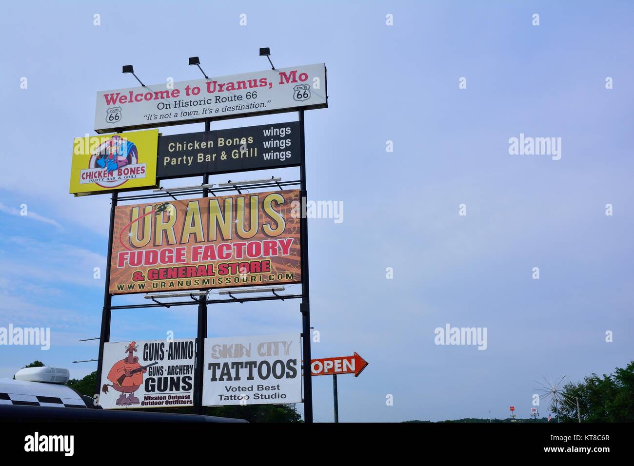 Saint Robert, Missouri - 18 juillet 2017 : Uranus Fudge Factory et le magasin général. Situé au Cœur de l'Ozarks et sur l'historique Route 66, easy t itÕs Banque D'Images