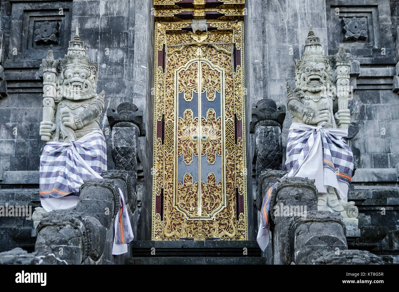 Goa Lawah Pura 'bat cave' ancien temple hindou en détail extérieur sud klungkung bali indonesia Banque D'Images