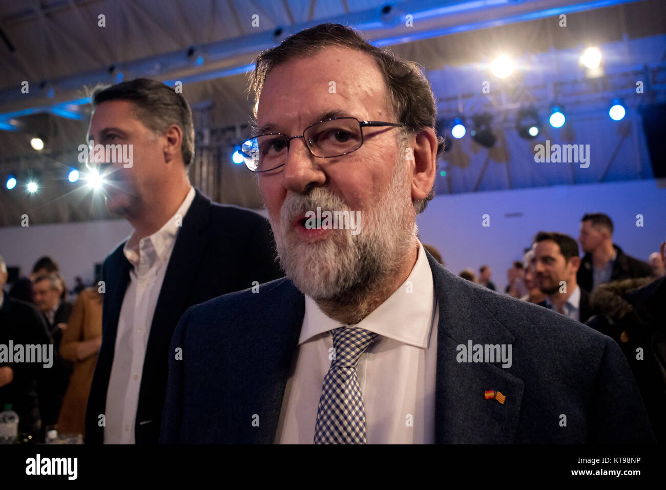 Le premier ministre Espagnol Mariano Rajoy assiste à la réunion de clôture de la campagne du Parti populaire (Parti du peuple) à Barcelone pour les élections régionales le 21 décembre 2017. Banque D'Images