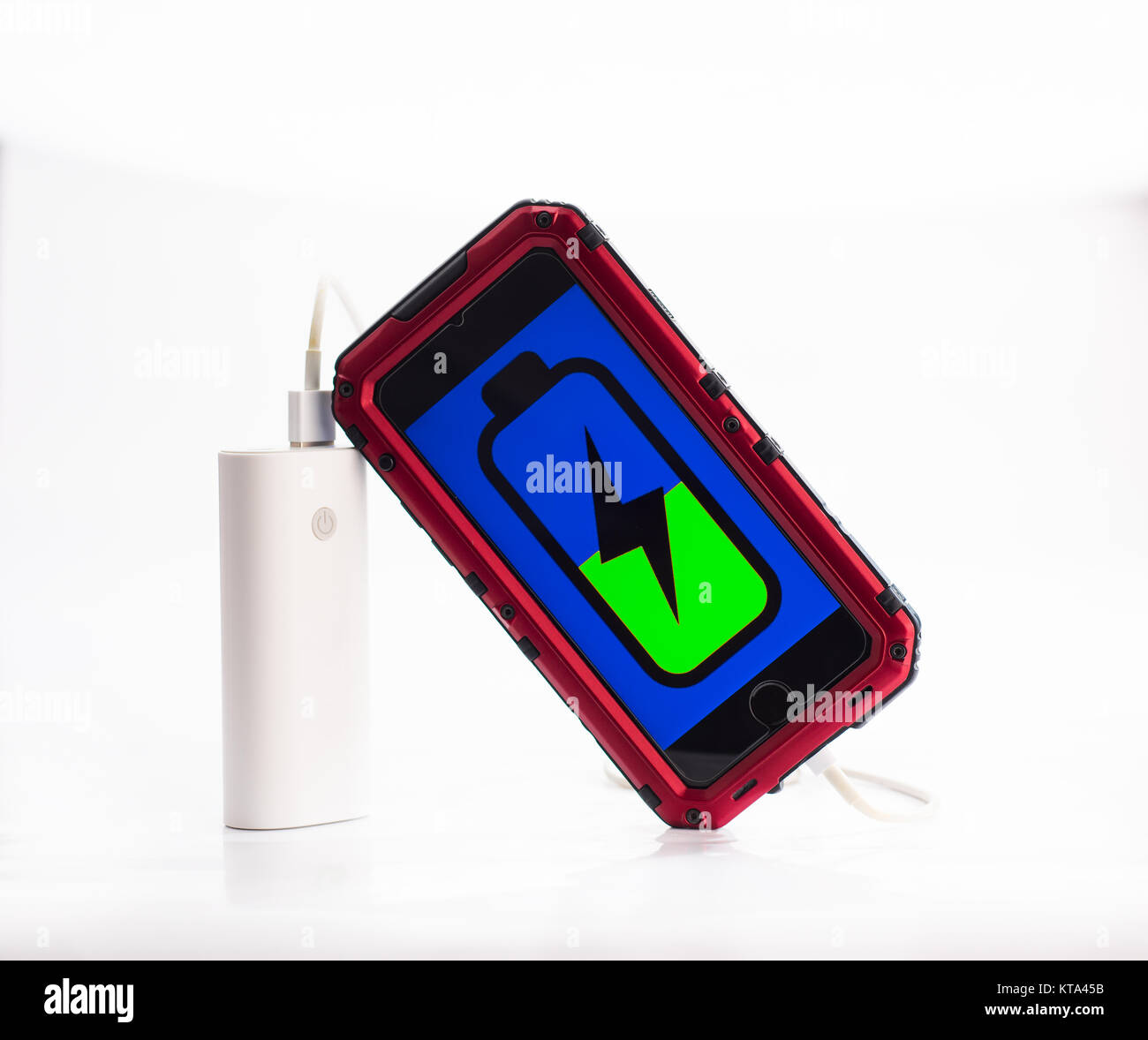 Banque d'alimentation et smartphone téléphone portable , appareil de charge Banque D'Images