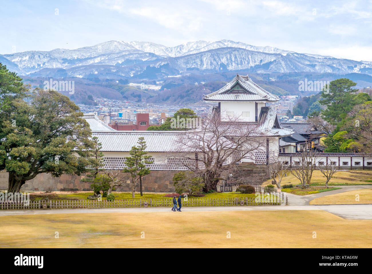 Le château de Kanazawa près de Jardin Kenroku-en Banque D'Images