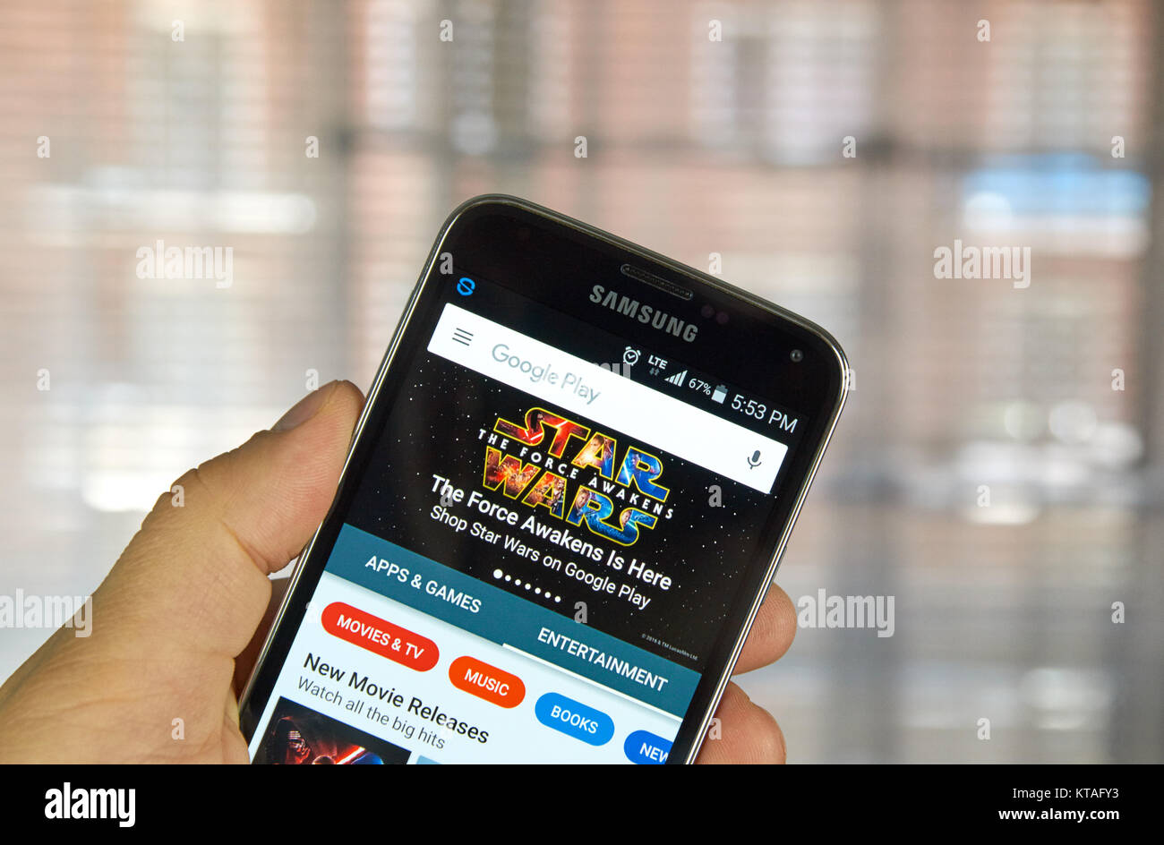 Montréal, Canada - le 5 avril 2016 : Google Play Entertainment et des applications sur téléphone Android. Google Play et à l'origine l'Android Market, est un d Banque D'Images