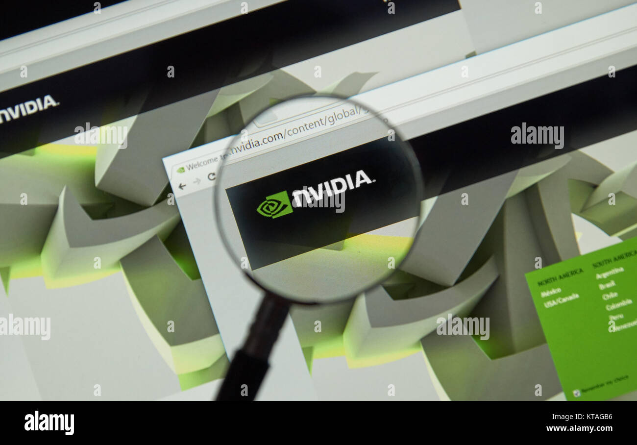 Montréal, Canada - 25 mars 2016 - Nvidia page internet sous loupe. NVIDIA Corporation est une société de technologie américaine. Banque D'Images