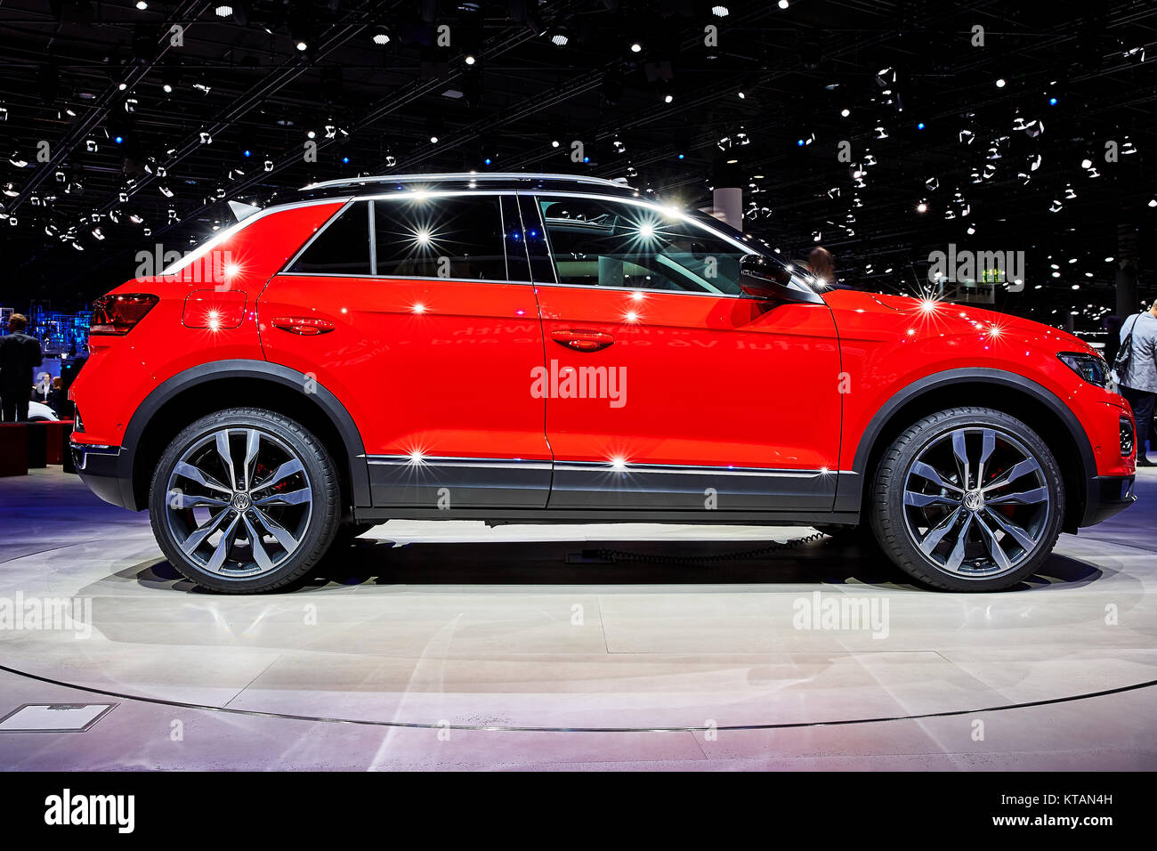 Francfort, Allemagne - le 12 septembre 2017 : 2018 Volkswagen T-Roc présentés sur le 67-ème Salon International de l'Automobile de Francfort (IAA) dans le parc des expositions Messe Frankfurt Banque D'Images