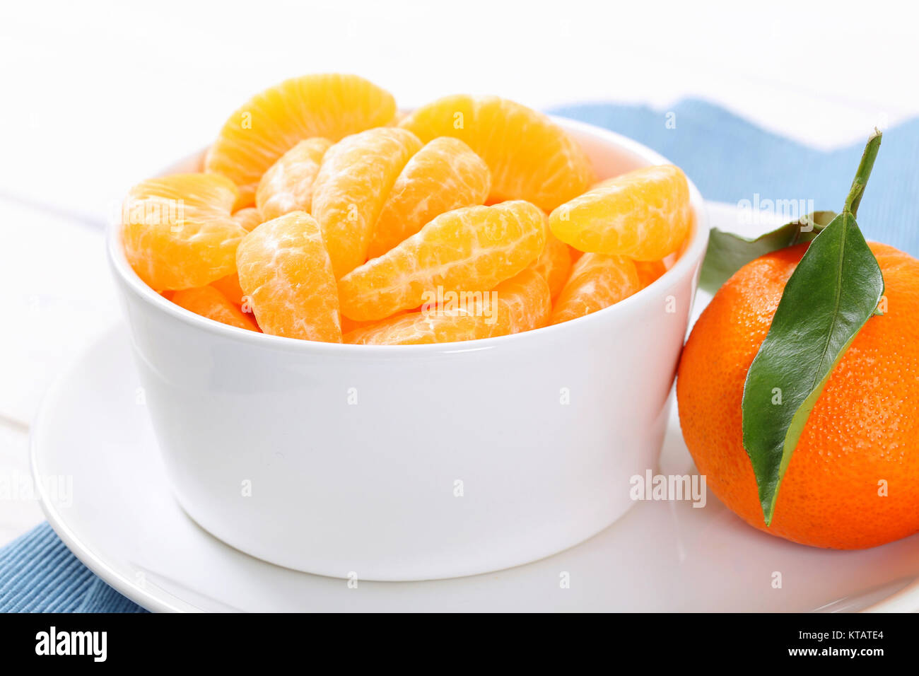 Ensemble avec des tranches de mandarine Banque D'Images