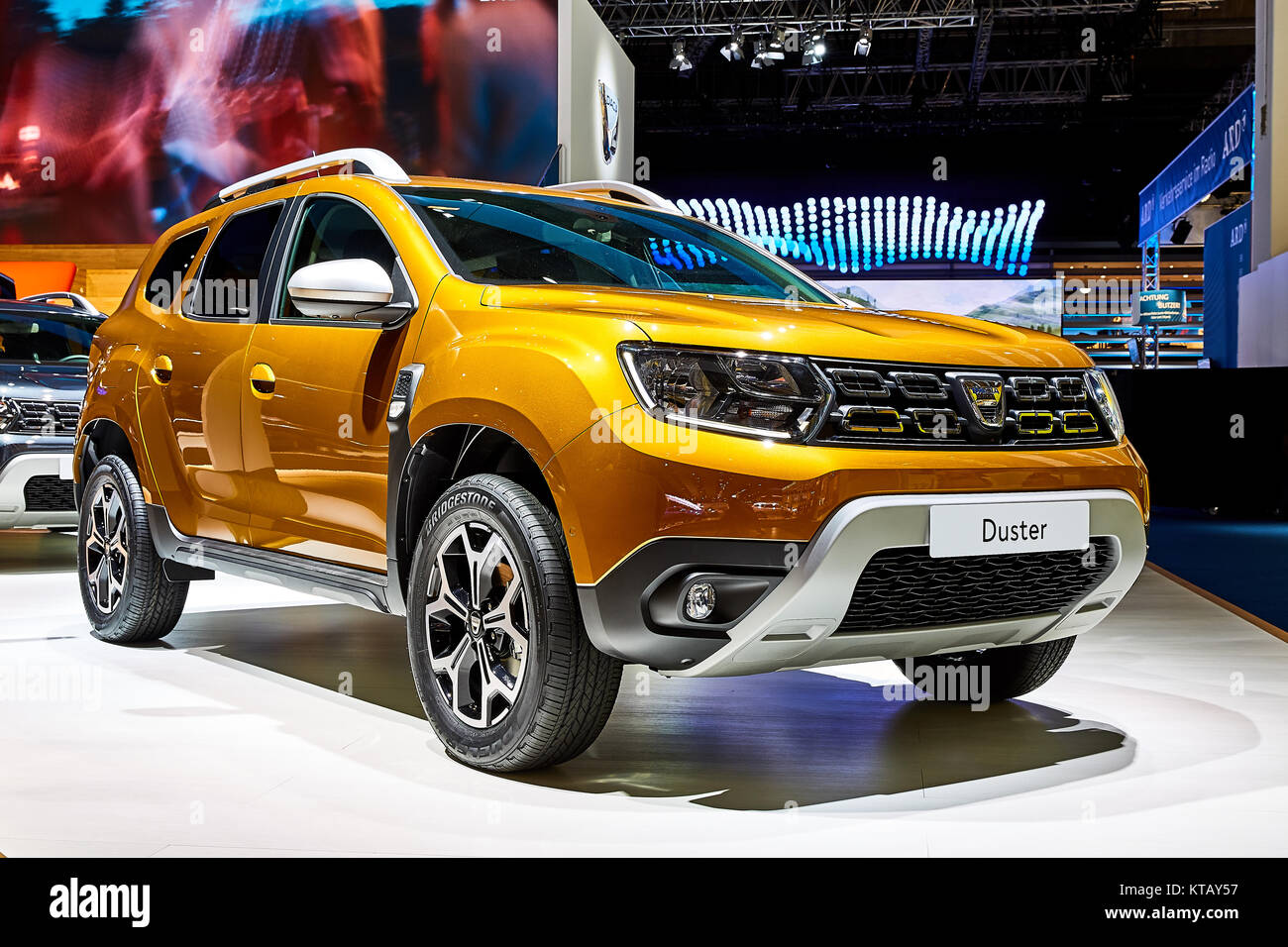 Francfort, Allemagne - le 12 septembre 2017 : 2018 Dacia Duster présenté sur le 67-ème Salon International de l'Automobile de Francfort (IAA) dans le parc des expositions Messe Frankfurt Banque D'Images