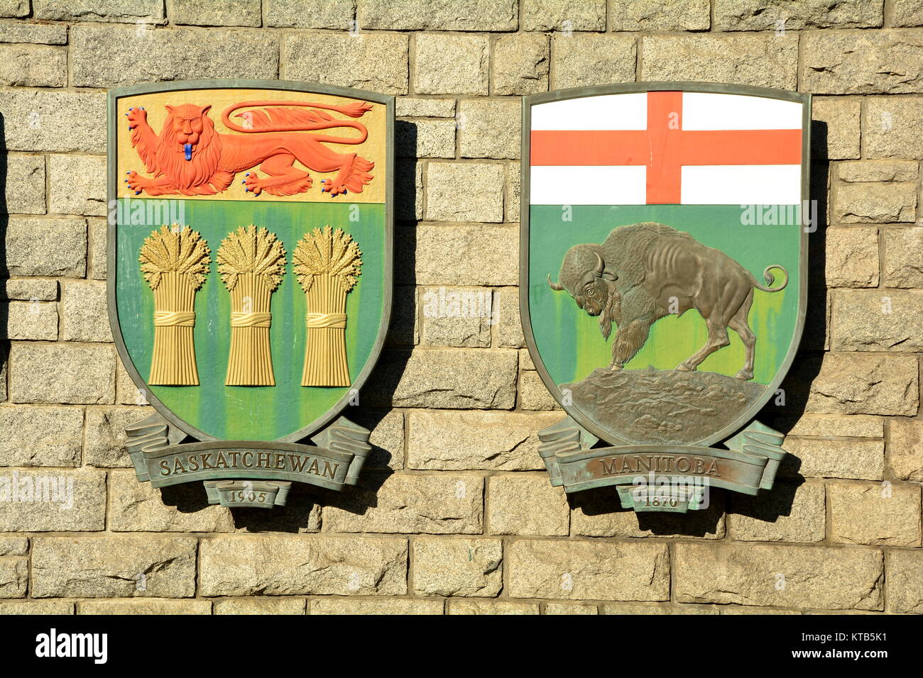 Les armoiries des provinces canadiennes de la Saskatchewan et du Manitoba. Banque D'Images