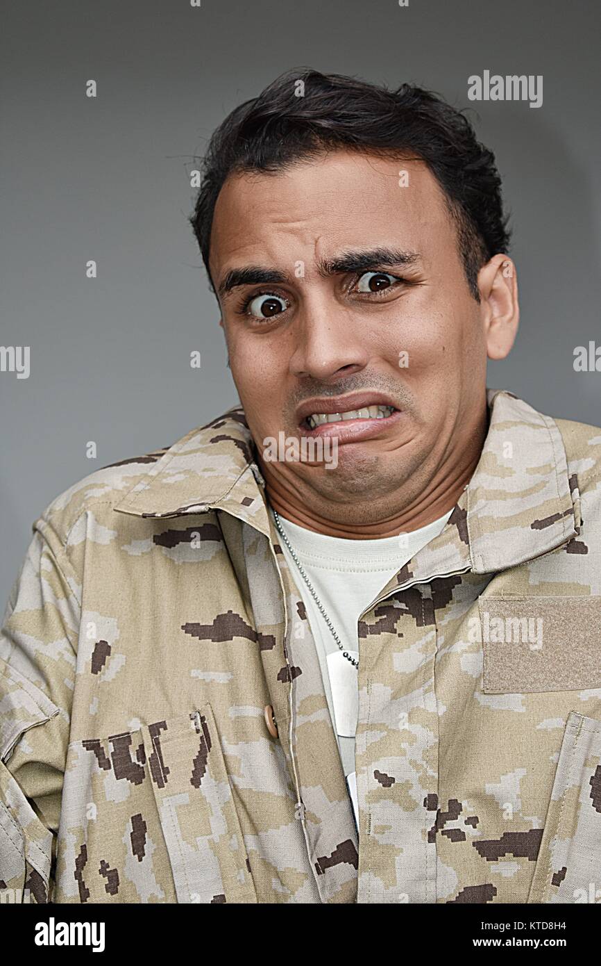 Les hommes de l'armée soldat et confusion Banque D'Images Les hommes de l'armée soldat et confusion Banque D'Images