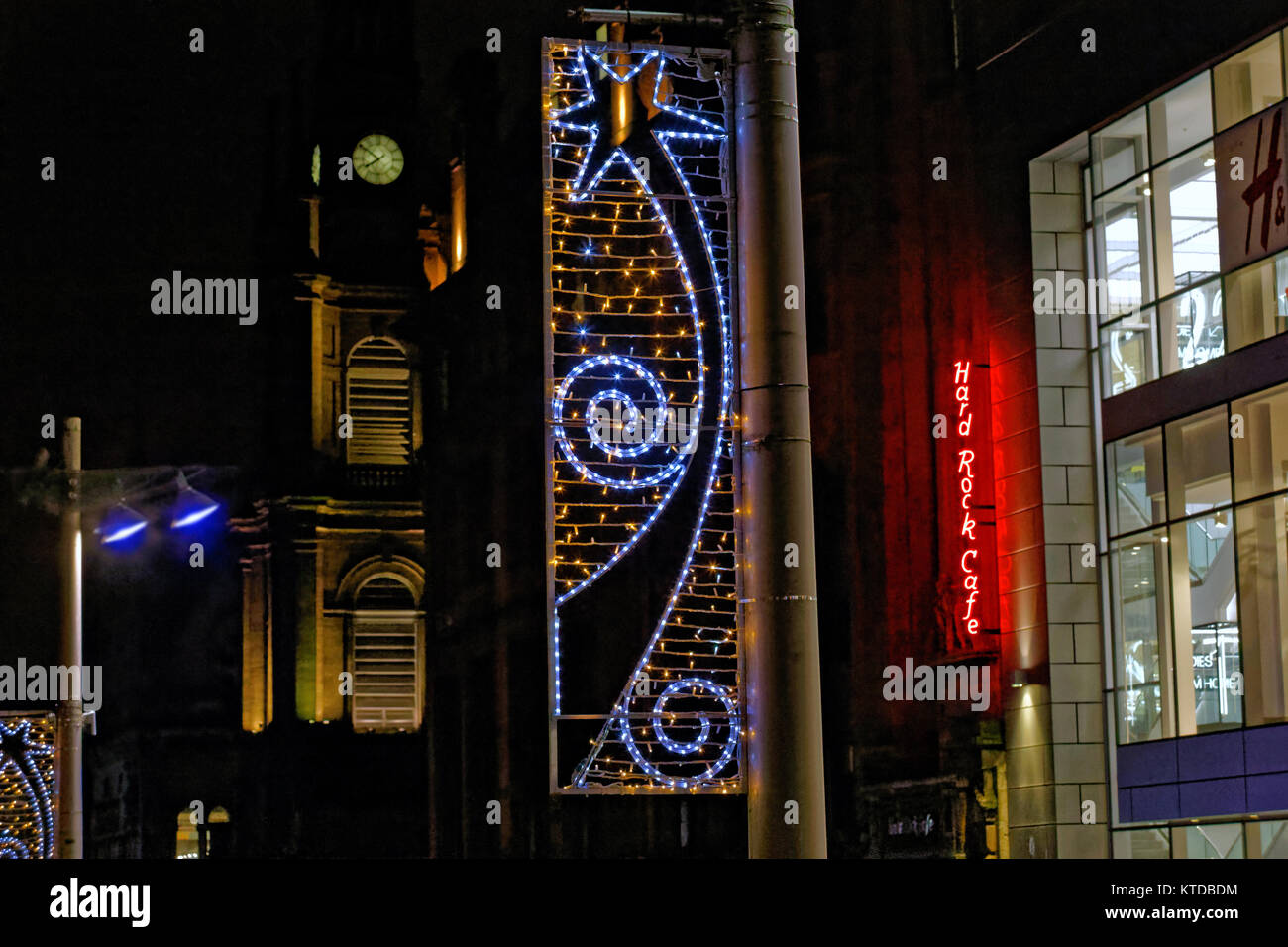 Hard Rock Cafe en néon Glasgow veille de Noël Nouvel an l'hogmanay nuit décorations sur street night Banque D'Images
