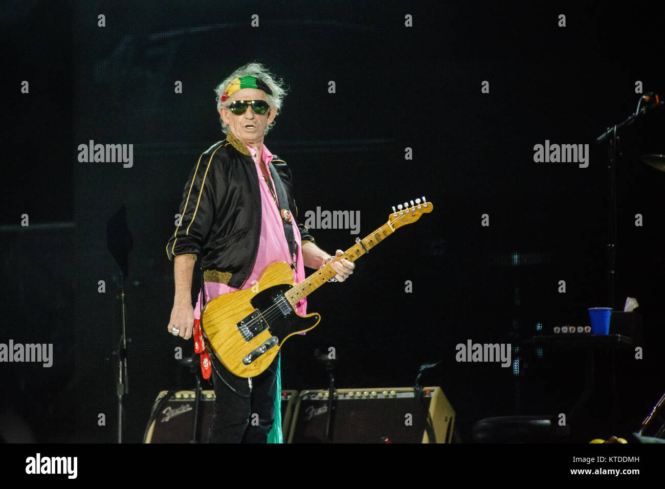 Les Rolling Stones, le légendaire groupe de rock anglais effectue un concert live au Festival de Roskilde au cours de l'étape Orange 2014. Ici le guitariste Keith Richards est vu sur scène. Le Danemark, 03/07.2014. Banque D'Images
