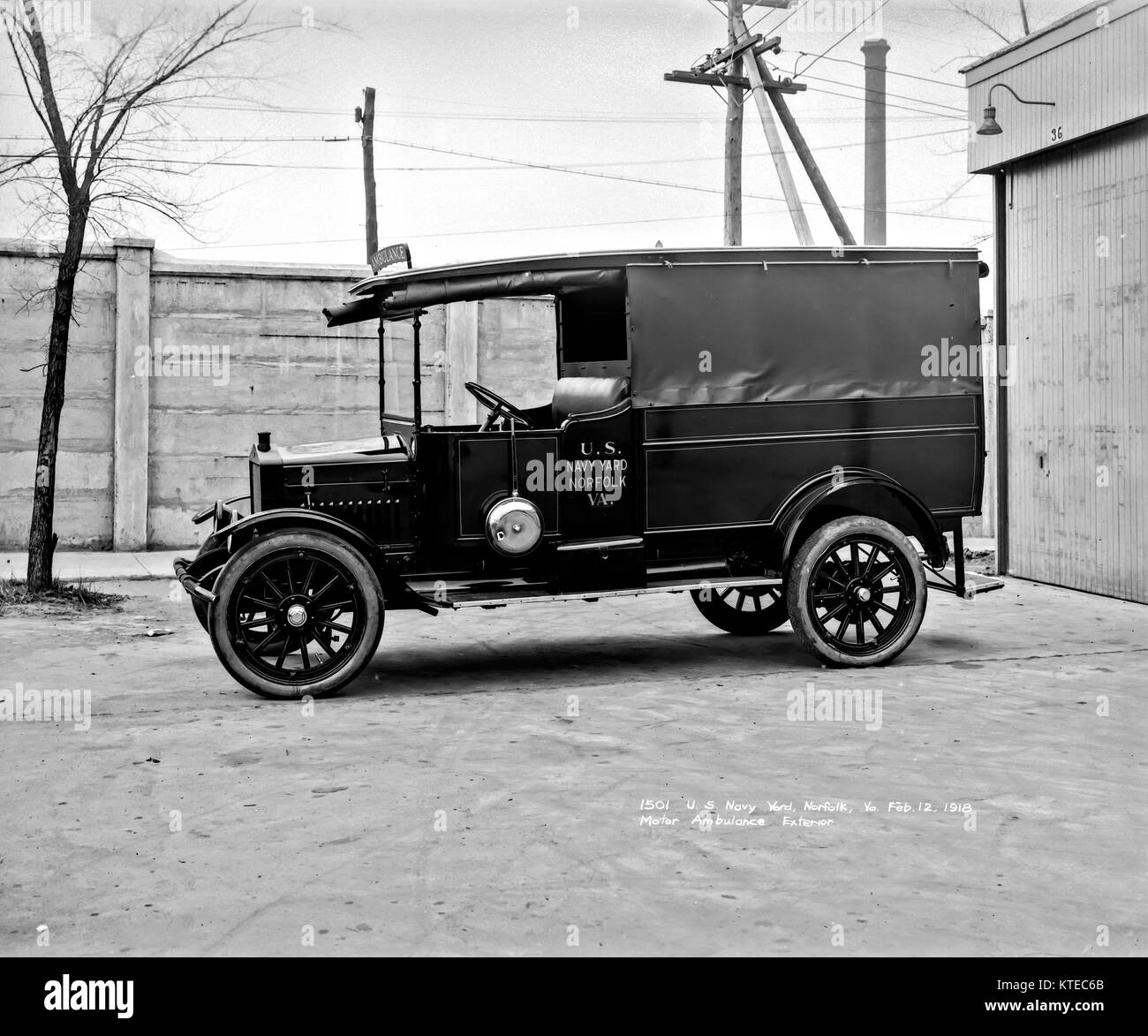 2/12/1918 ; Motor Ambulance, protections extérieures ; U.S. Navy Yard, Norfolk, en Virginie ; Livre 8 ; 1401-1600 ; 2 Avril 1918 Banque D'Images