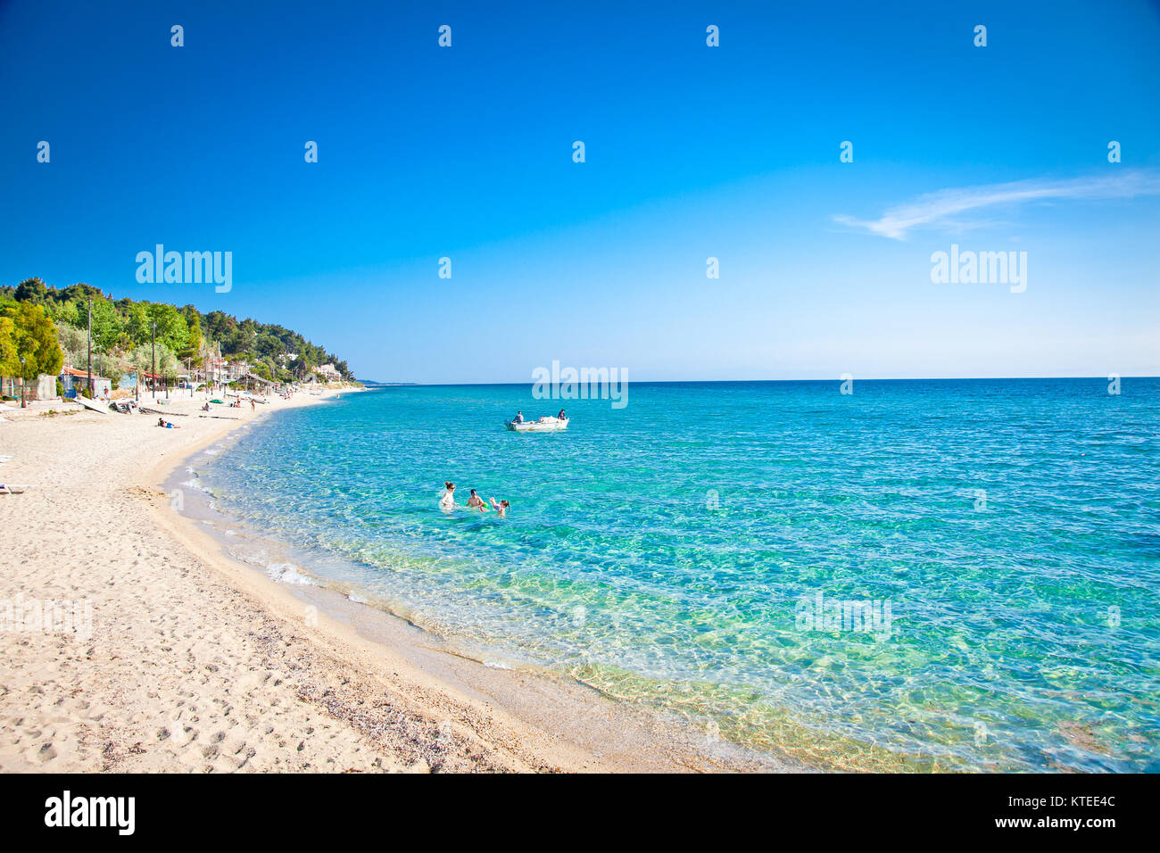 Sani plage sur la péninsule de Kassandra, Halkidiki, Grèce. Banque D'Images