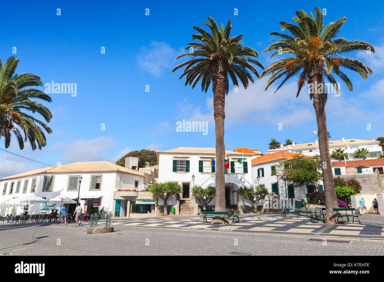 Vila Baleira, Portugal - 18 août 2017 : Street view, place centrale de Vila Baleira la seule ville et capitale de l'île de Porto Santo, Madère, ou Banque D'Images