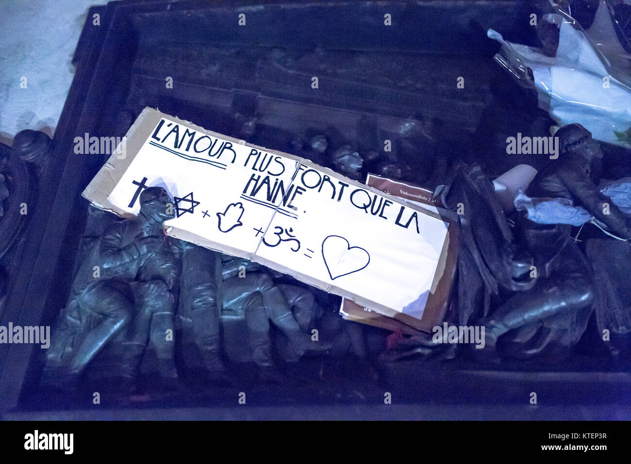 Hommage aux victimes de meurtre Charlie Hebdo à Paris le 7 janvier 2015. Banque D'Images