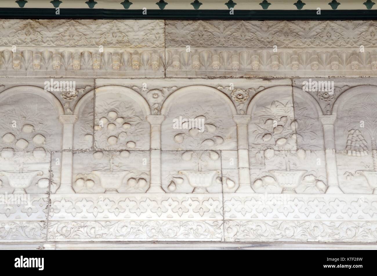 Fontaine de Tophane Tophane Çeşmesi (turc :)Le sebil, une fontaine publique pour fournir de l'eau potable pour les voyageurs et de l'eau courante pour prier les gens" Banque D'Images