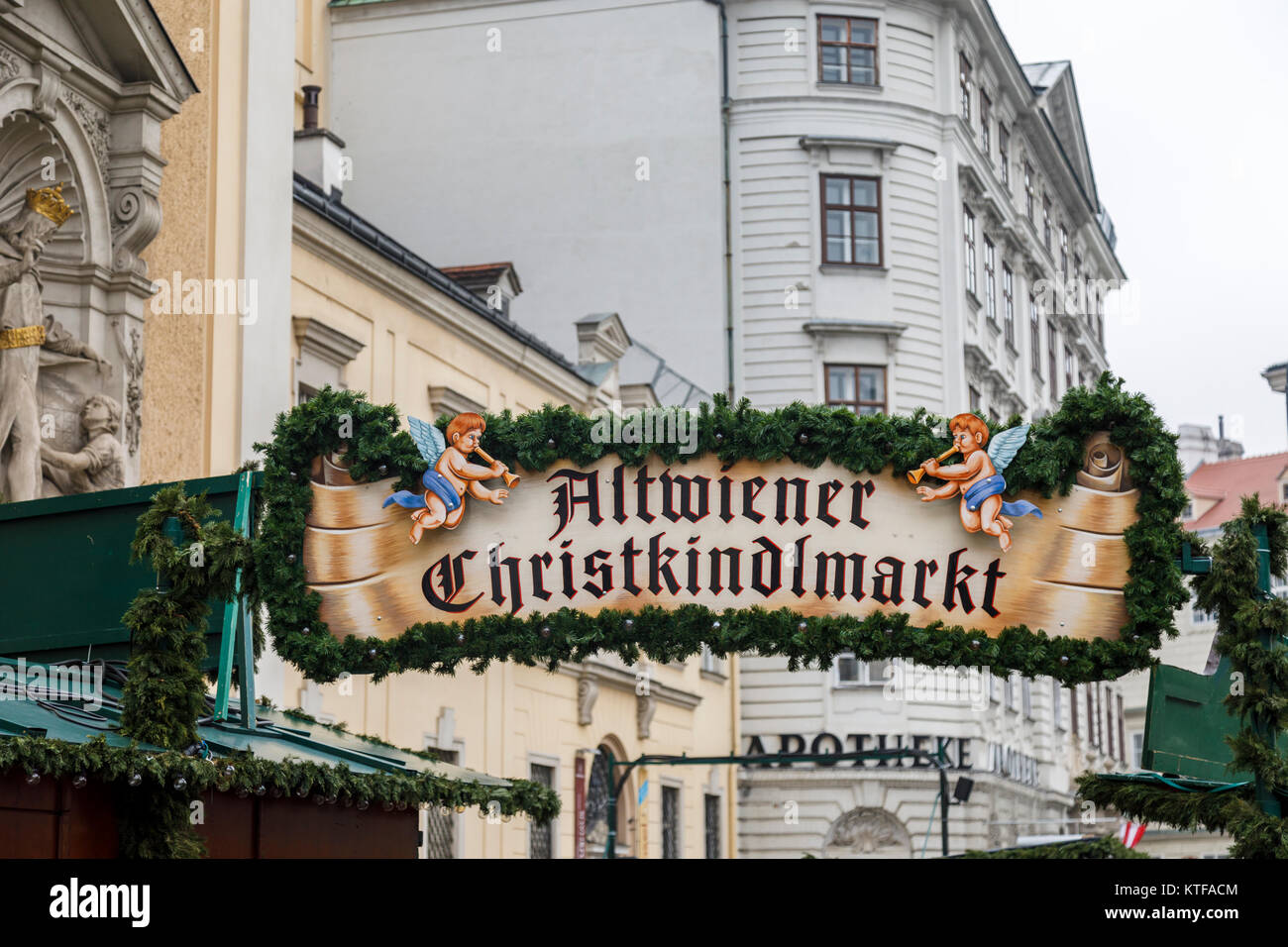 Panneau d'entrée à la traditionnelle saison de fête Altwiener Christkindlmarkt, un vieux Marché de Noël de Vienne, Freyung, le centre de Vienne Banque D'Images
