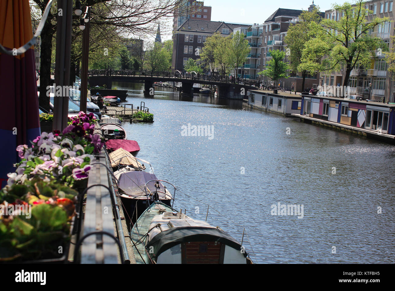 Amsterdam, Pays-Bas viver ville l'heure d'été Banque D'Images