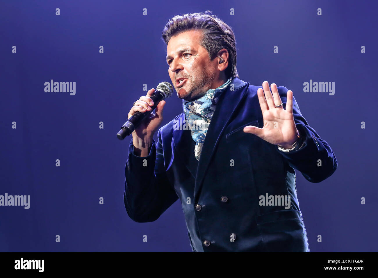 Le duo synthpop allemand parler moderne il se produit lors de l'exposition 'Nous aimons les 80s' à Telenor Arena d'Oslo. Ici singer Thomas Anders est vu sur scène. La Norvège, 26/04 2014. Banque D'Images
