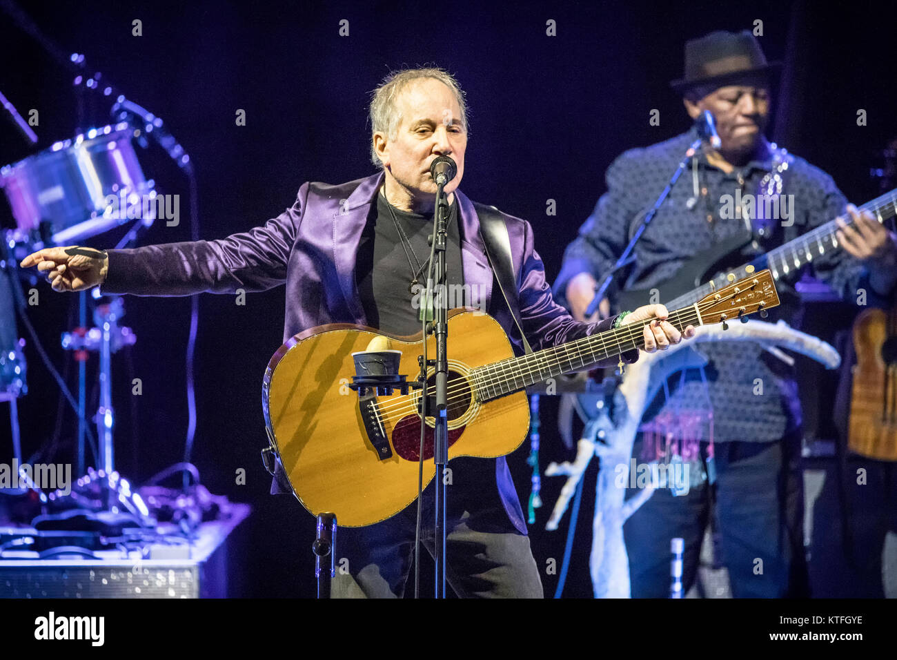 Le chanteur et compositeur Paul Simon effectue un concert live à Oslo Spektrum. Paul Simon est anciennement du duo Simon & Garfunkel. La Norvège, 27/10 2016. Banque D'Images