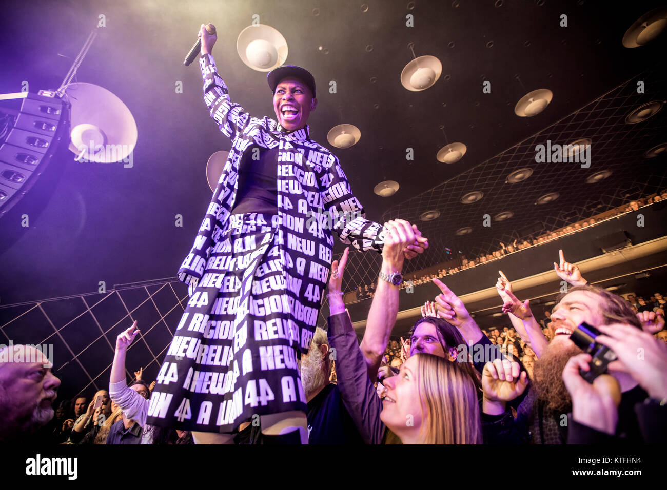 Le groupe de rock britannique Skunk Anansie effectue un concert live à Sentrum Scene à Oslo. Ici la peau est chanteuse vu sur scène. La Norvège, 01/03 2017. Banque D'Images