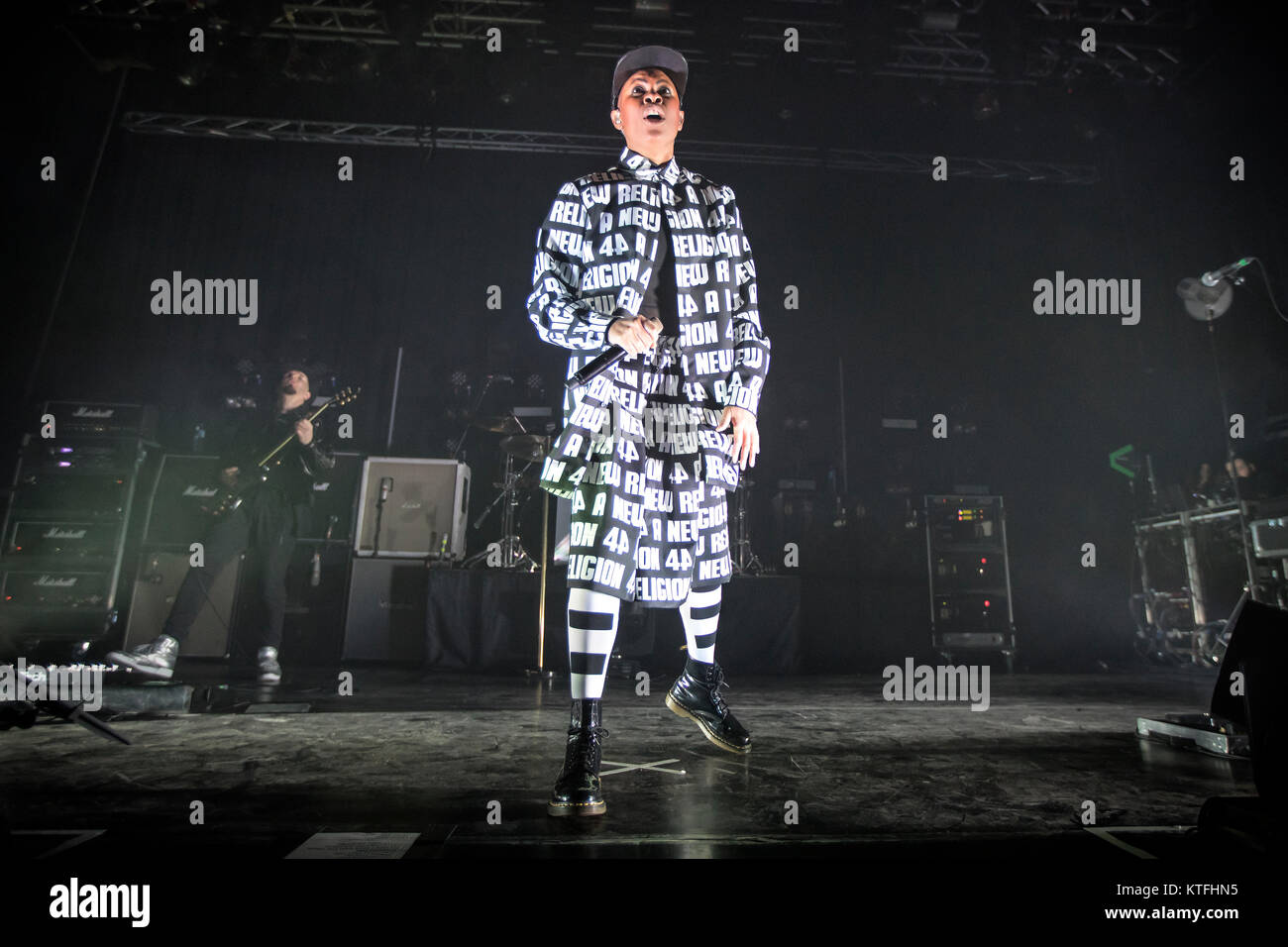 Le groupe de rock britannique Skunk Anansie effectue un concert live à Sentrum Scene à Oslo. Ici la peau est chanteuse vu sur scène. La Norvège, 01/03 2017. Banque D'Images
